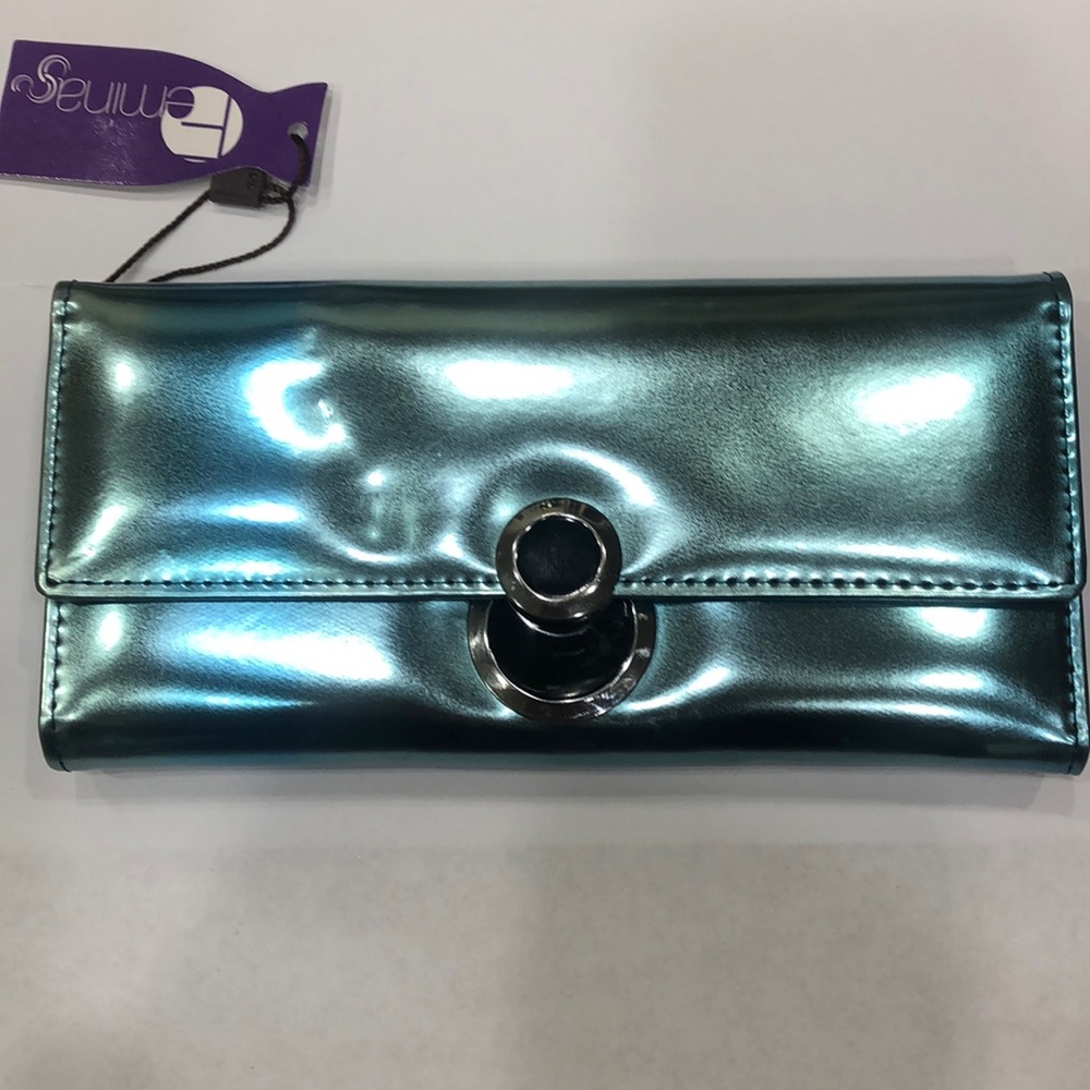 Fleming’s Shiny Blue Wallet